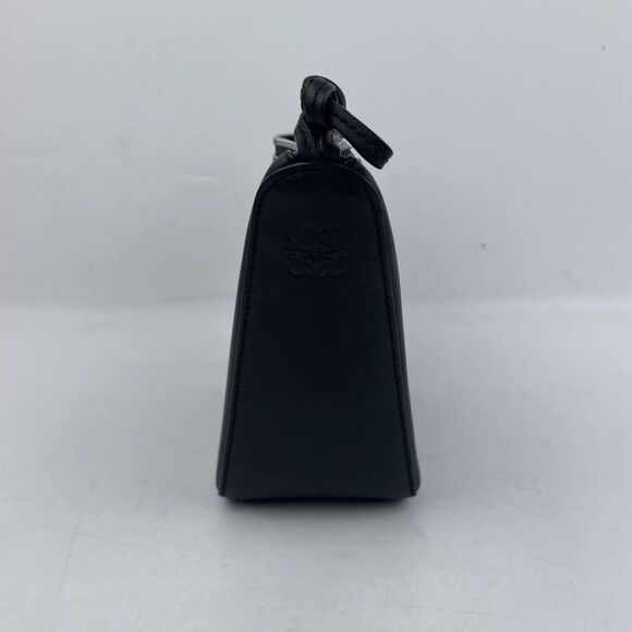 Loewe Women Pre-Loved Bag Very Good Condition - Picture 2 of 9